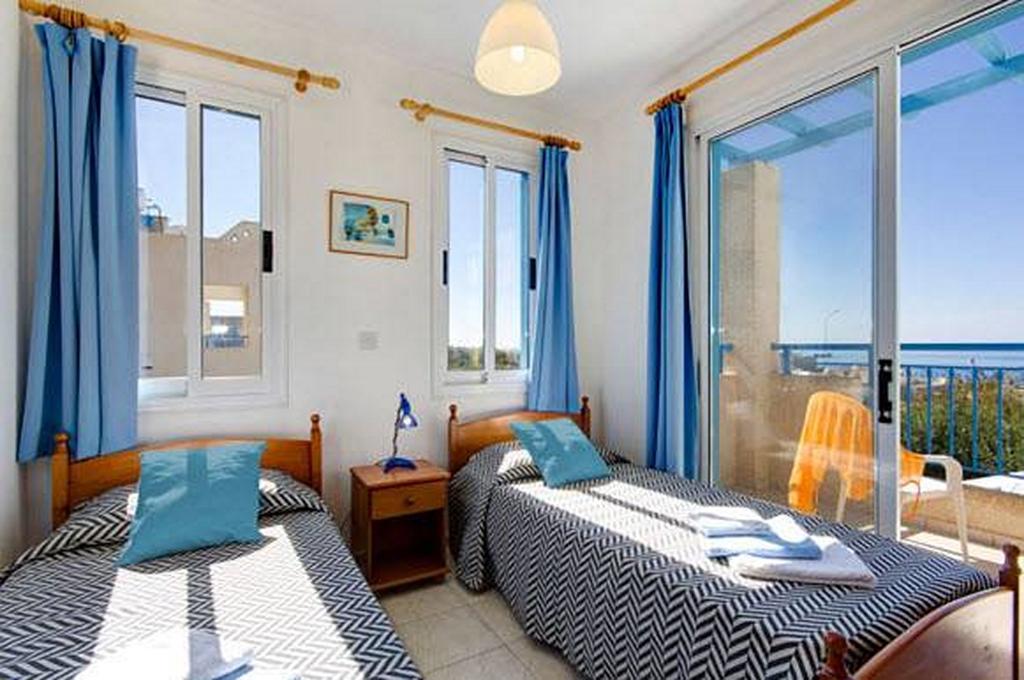 Philippos Paphos Villas - Villa 3 Buitenkant foto