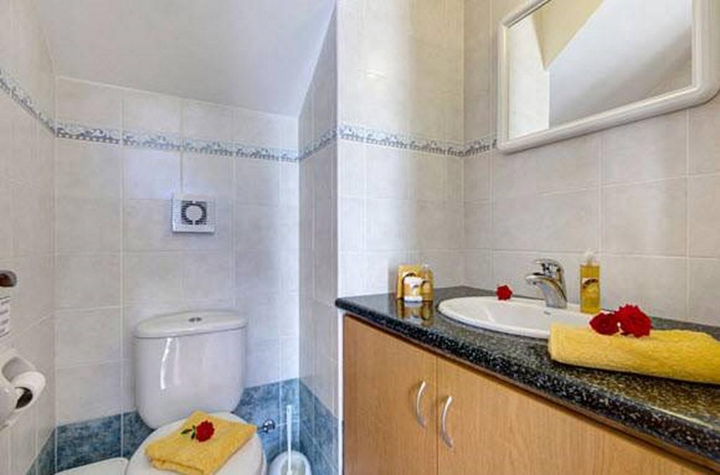 Philippos Paphos Villas - Villa 3 Buitenkant foto