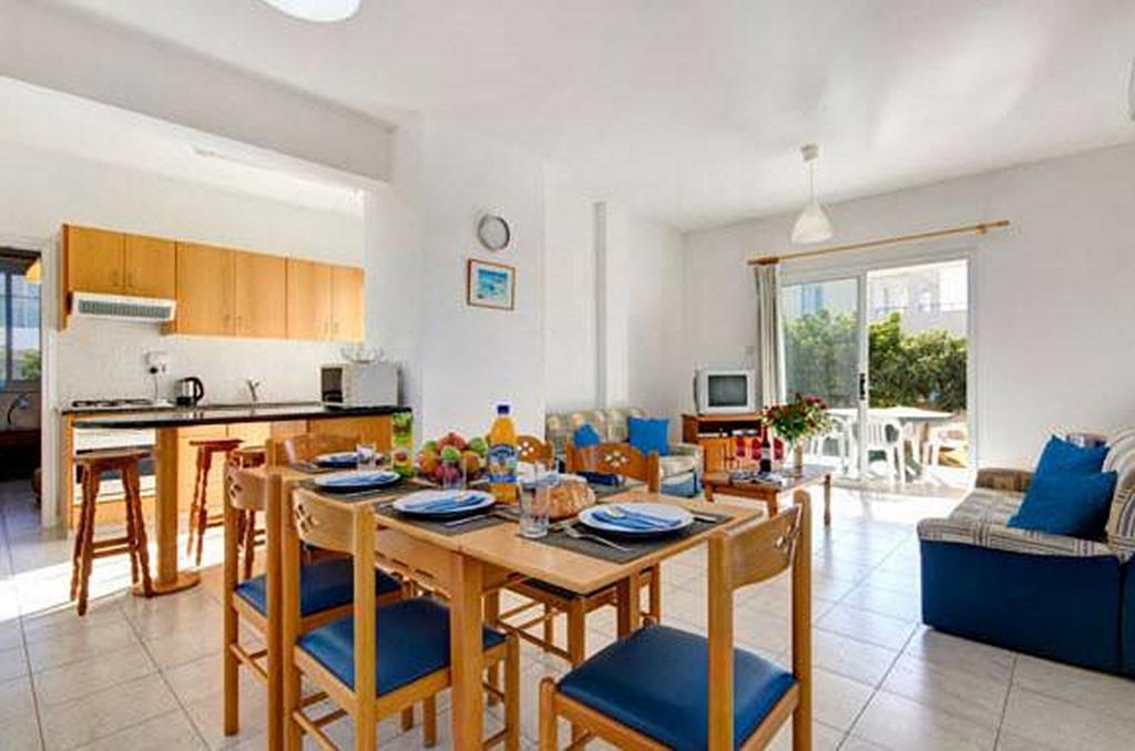 Philippos Paphos Villas - Villa 3 Buitenkant foto